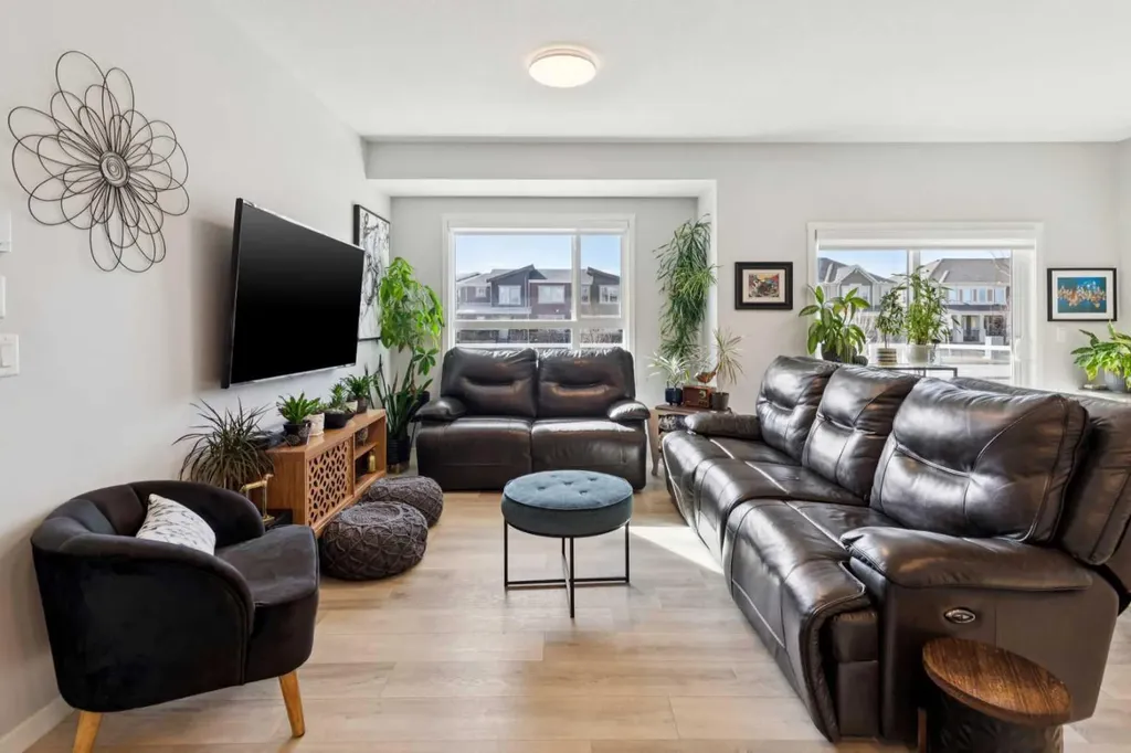 40 Carrington Plaza NW Calgary AB T3P 1X7