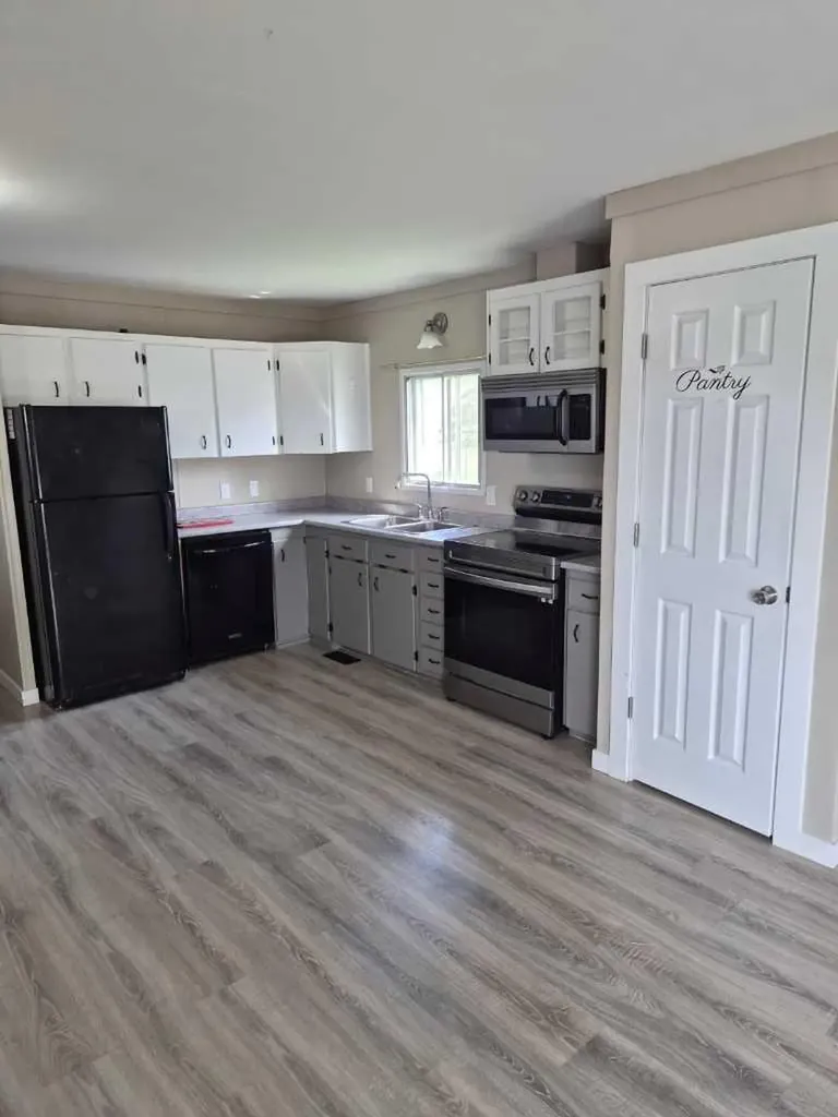 600 14th Street Beaverlodge AB T0H 0C0