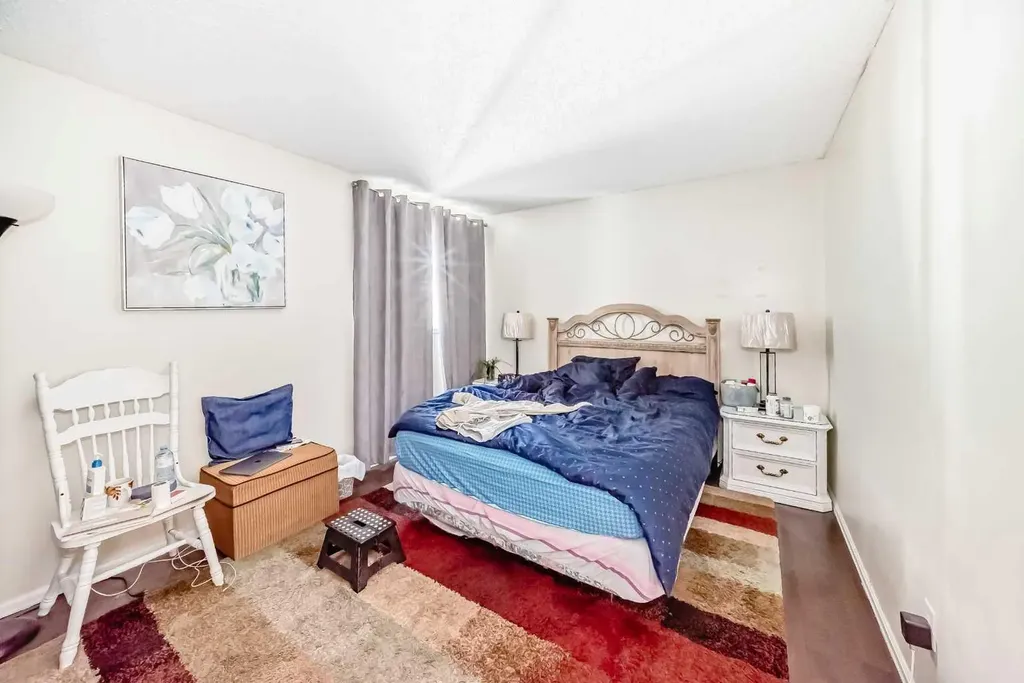 156 Edgehill Close NW Calgary AB T3A2X1