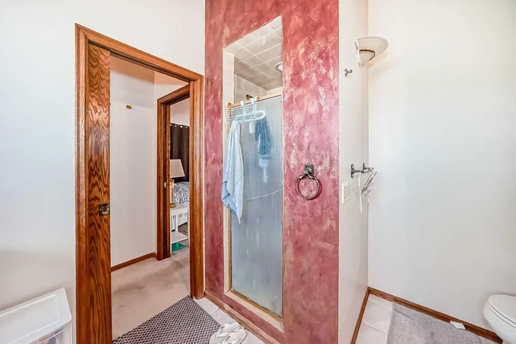156 Edgehill Close NW Calgary AB T3A2X1