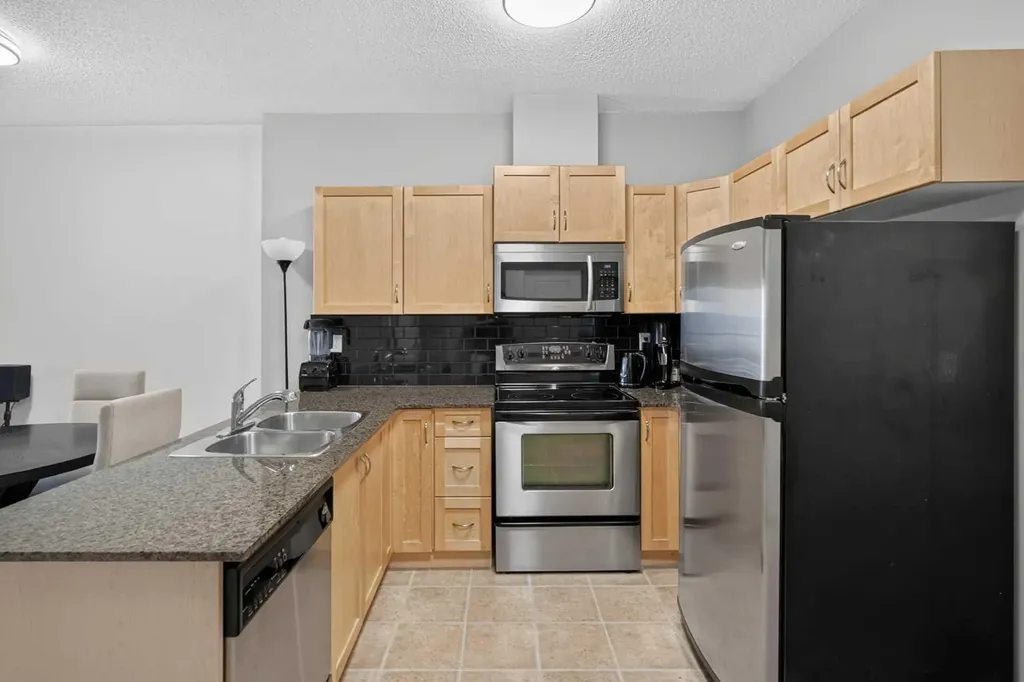 11811 Lake Fraser Drive SE Calgary AB T2J 7J1