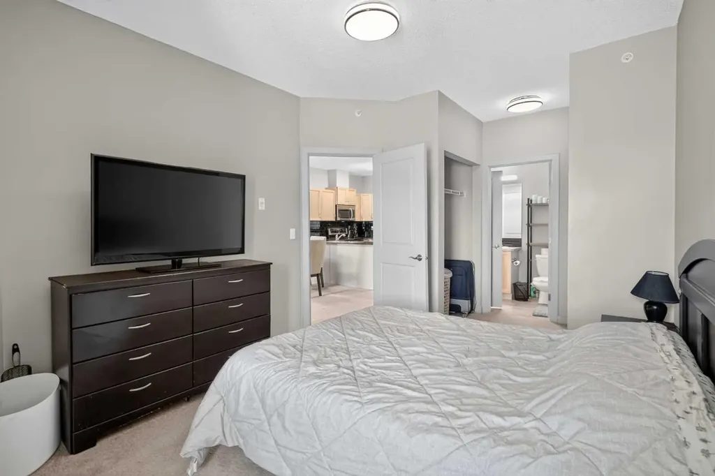 11811 Lake Fraser Drive SE Calgary AB T2J 7J1