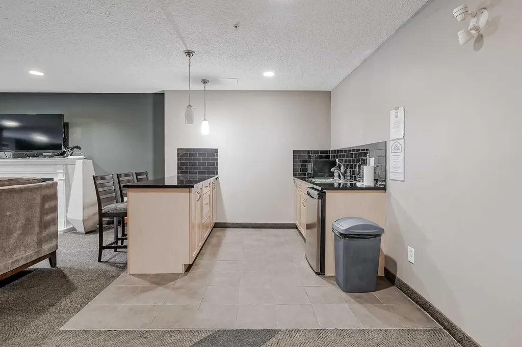 11811 Lake Fraser Drive SE Calgary AB T2J 7J1