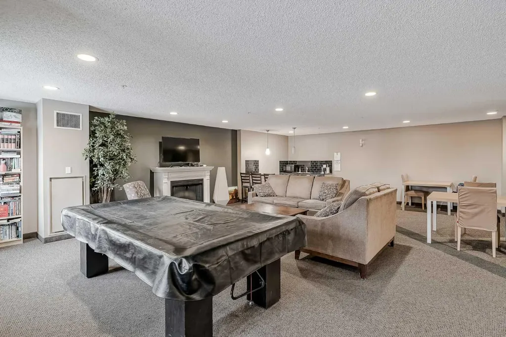 11811 Lake Fraser Drive SE Calgary AB T2J 7J1