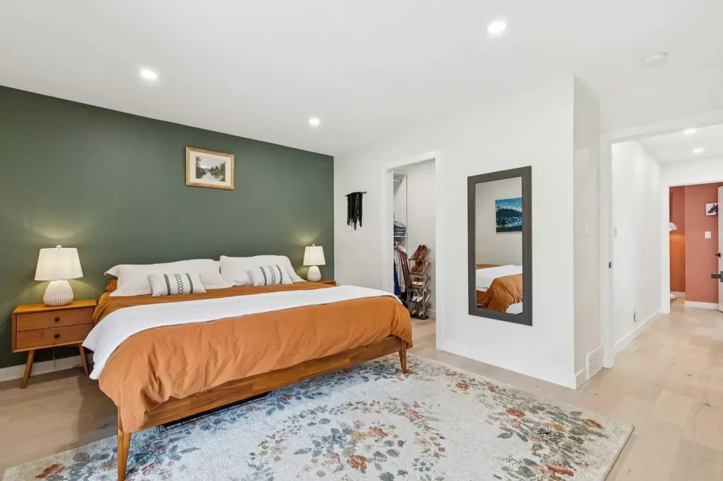 507 Cantrell Drive SW Calgary AB T2W 2K8