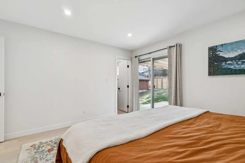 507 Cantrell Drive SW Calgary AB T2W 2K8