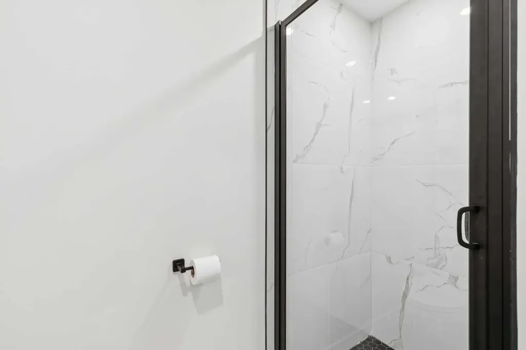 507 Cantrell Drive SW Calgary AB T2W 2K8