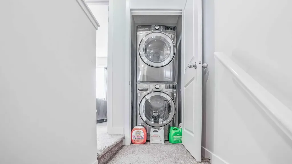 100 Carringvue Way NW Calgary AB T3P1K7