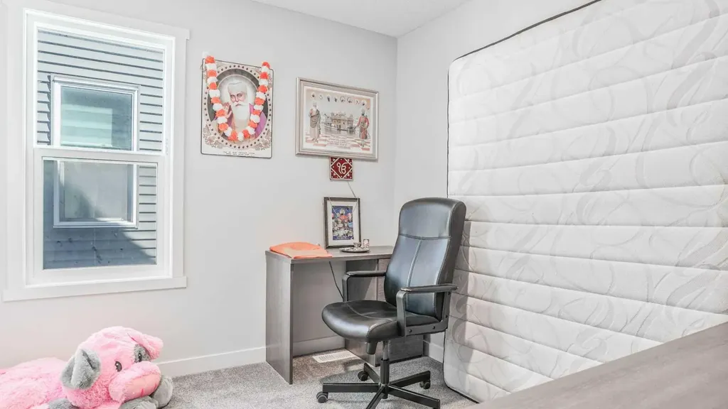 100 Carringvue Way NW Calgary AB T3P1K7