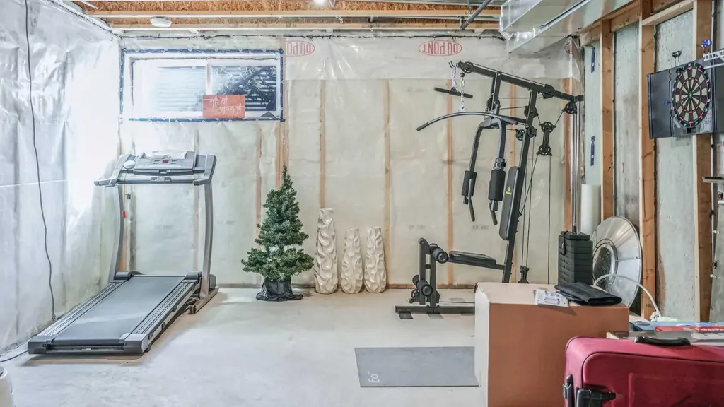 100 Carringvue Way NW Calgary AB T3P1K7