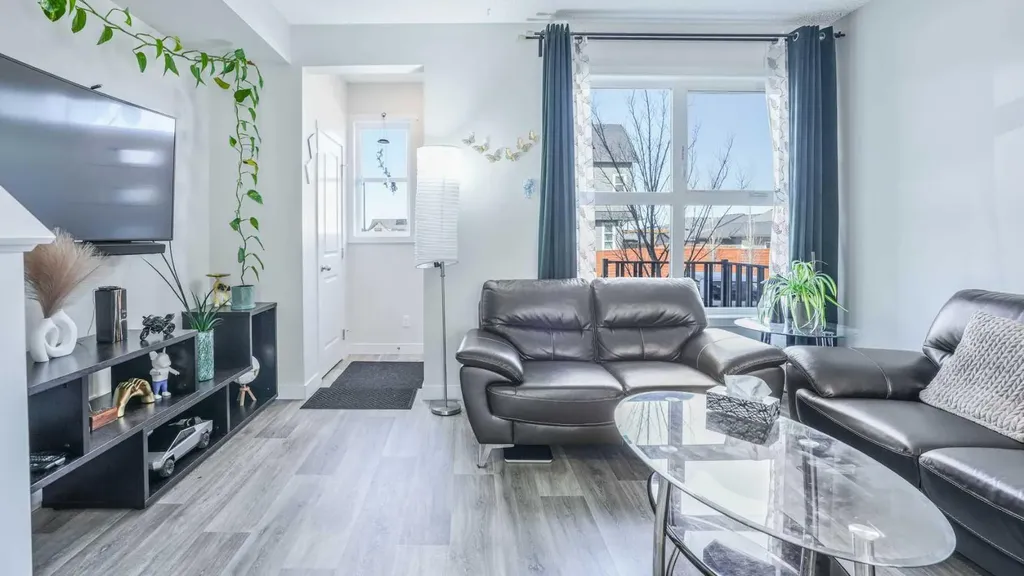 100 Carringvue Way NW Calgary AB T3P1K7