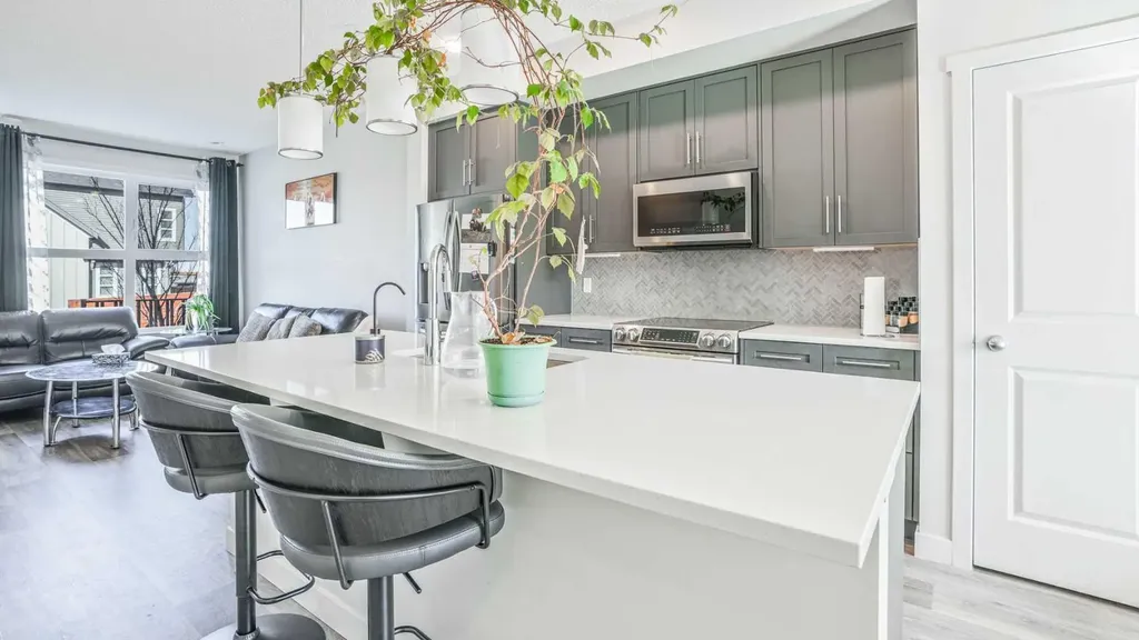 100 Carringvue Way NW Calgary AB T3P1K7