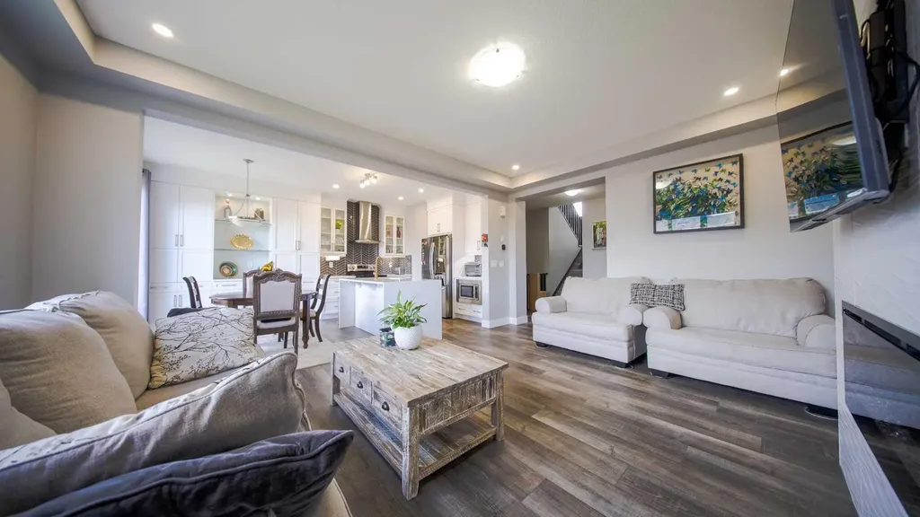 74 Carrington Crescent NW Calgary AB T3P1N6