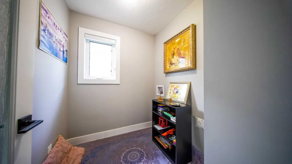74 Carrington Crescent NW Calgary AB T3P1N6