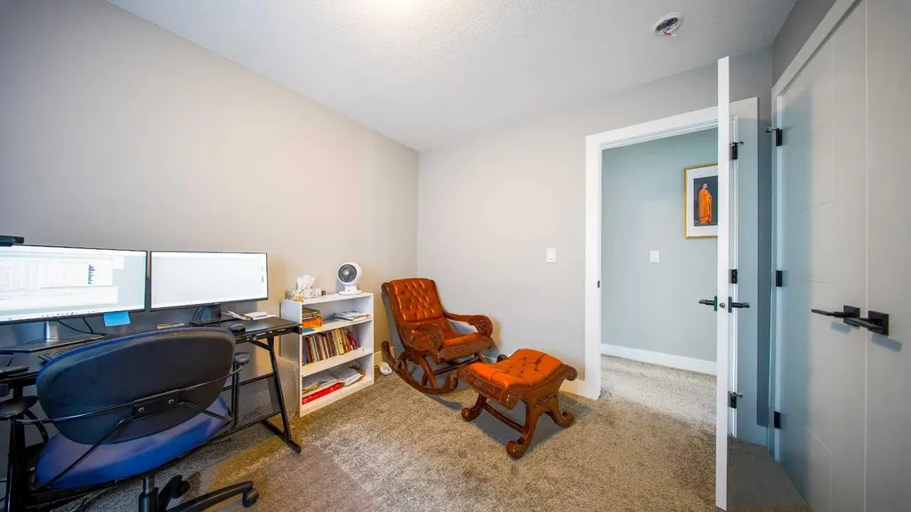 74 Carrington Crescent NW Calgary AB T3P1N6