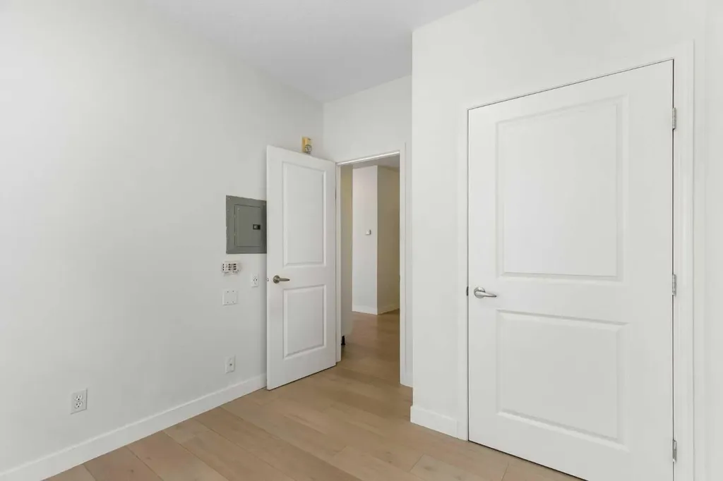 15204 Bannister Road SE Calgary AB T2X3T4