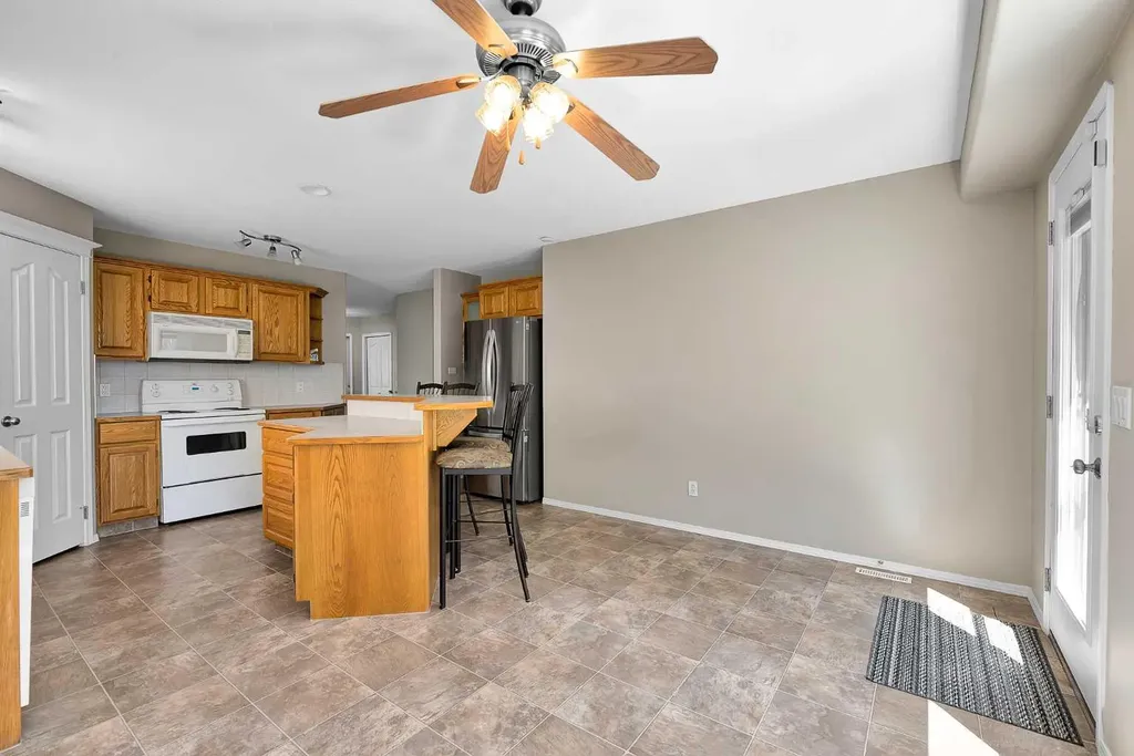 95 Cambridge Glen Drive Strathmore AB T1P 1W1