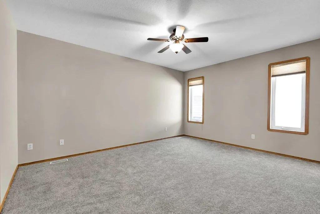 95 Cambridge Glen Drive Strathmore AB T1P 1W1