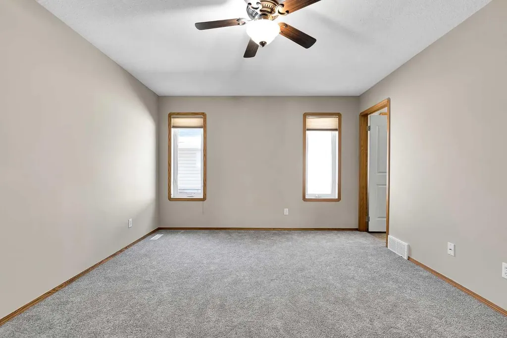 95 Cambridge Glen Drive Strathmore AB T1P 1W1