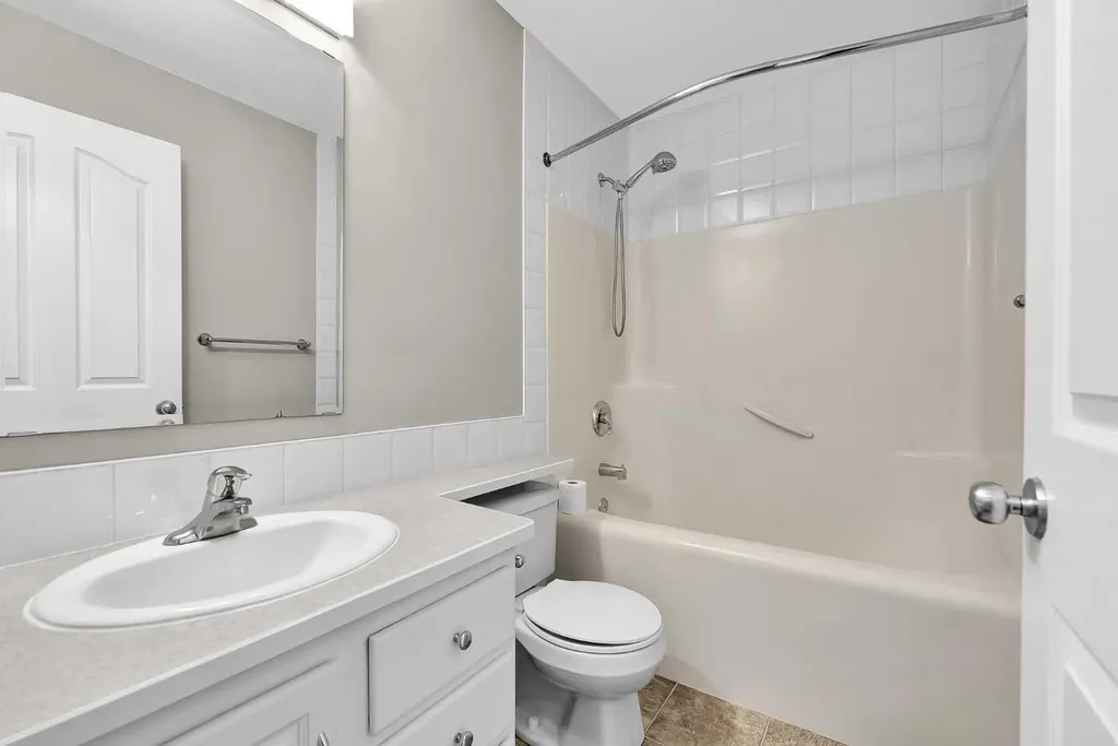 95 Cambridge Glen Drive Strathmore AB T1P 1W1