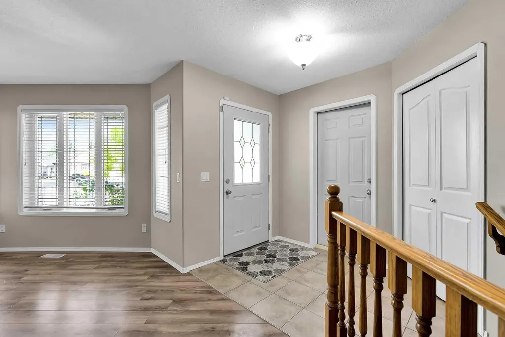 95 Cambridge Glen Drive Strathmore AB T1P 1W1