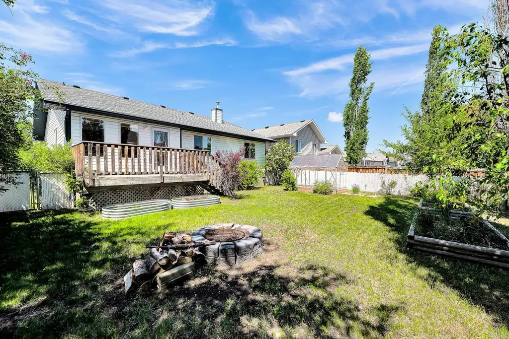 95 Cambridge Glen Drive Strathmore AB T1P 1W1