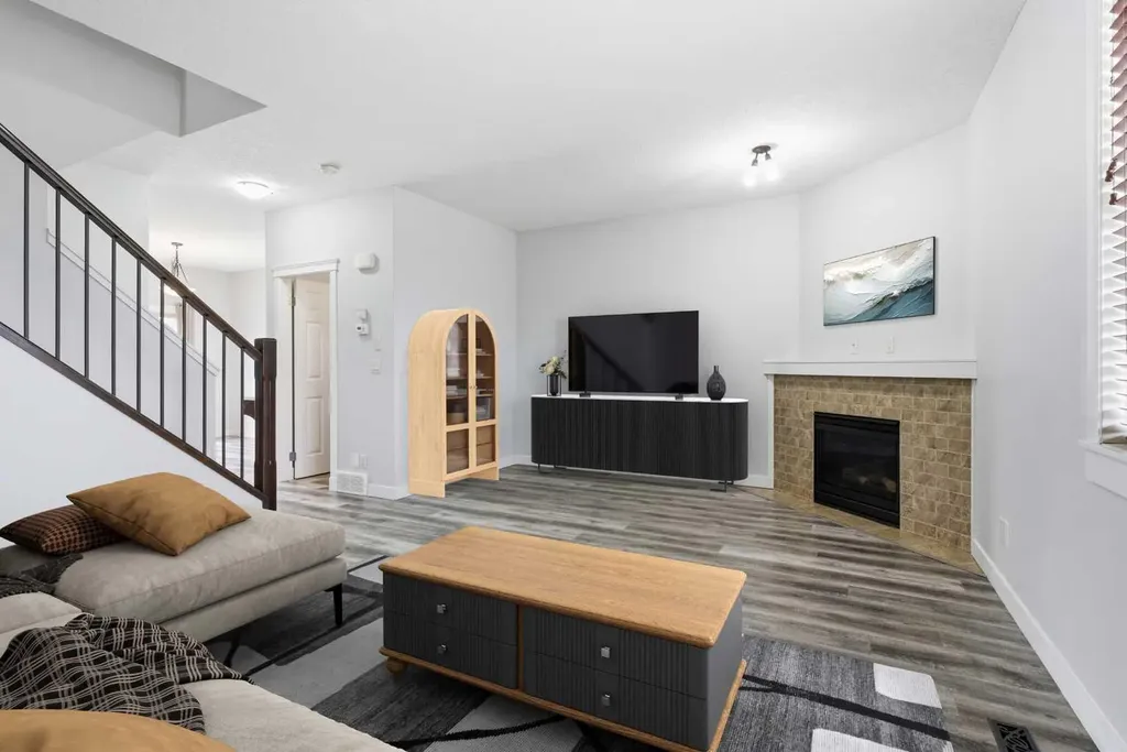2120 21 Avenue Didsbury AB T0M 0W0