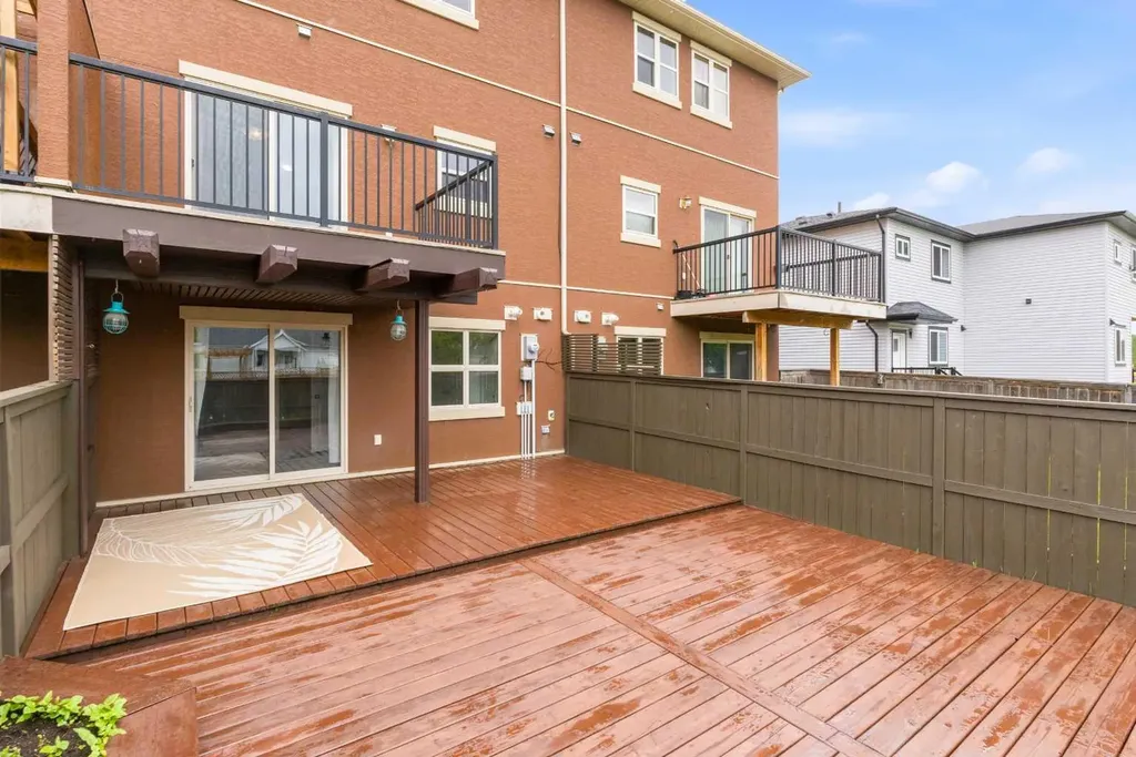2120 21 Avenue Didsbury AB T0M 0W0