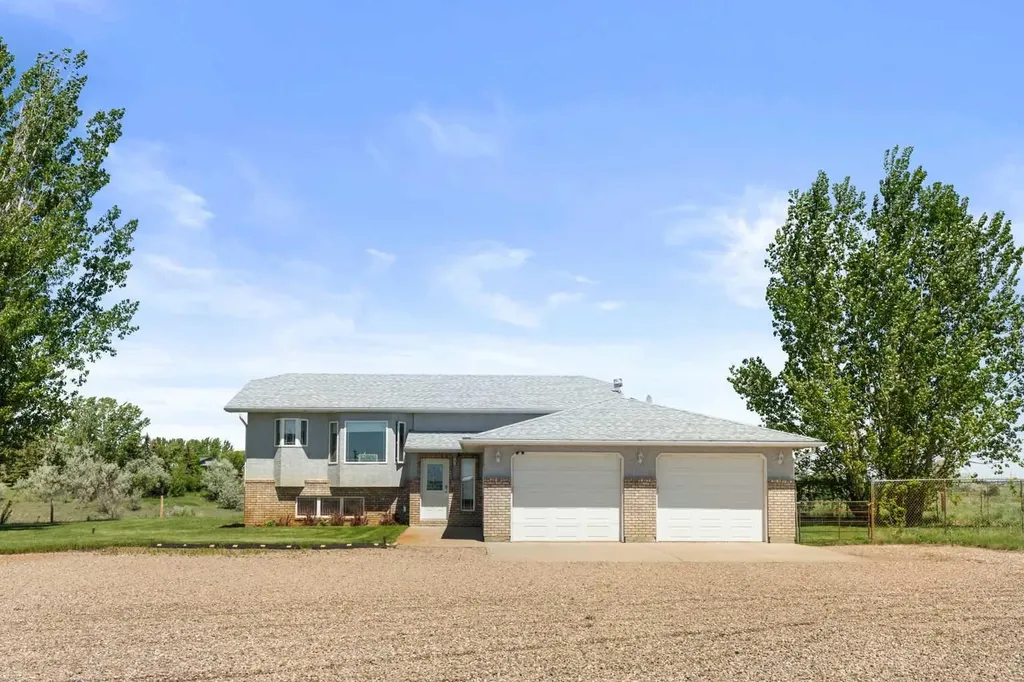 6220A Township Road 121a Rural Cypress County AB T1A 7G8