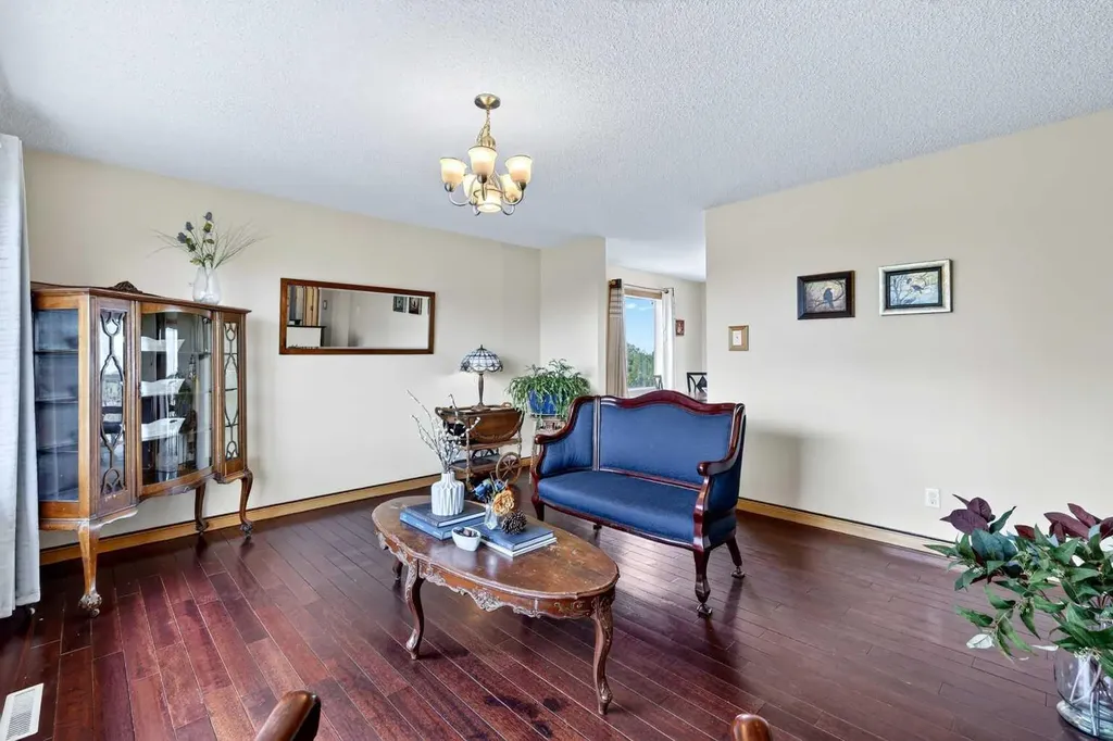 232054 Range Road 243a Namaka AB T1P 0N3