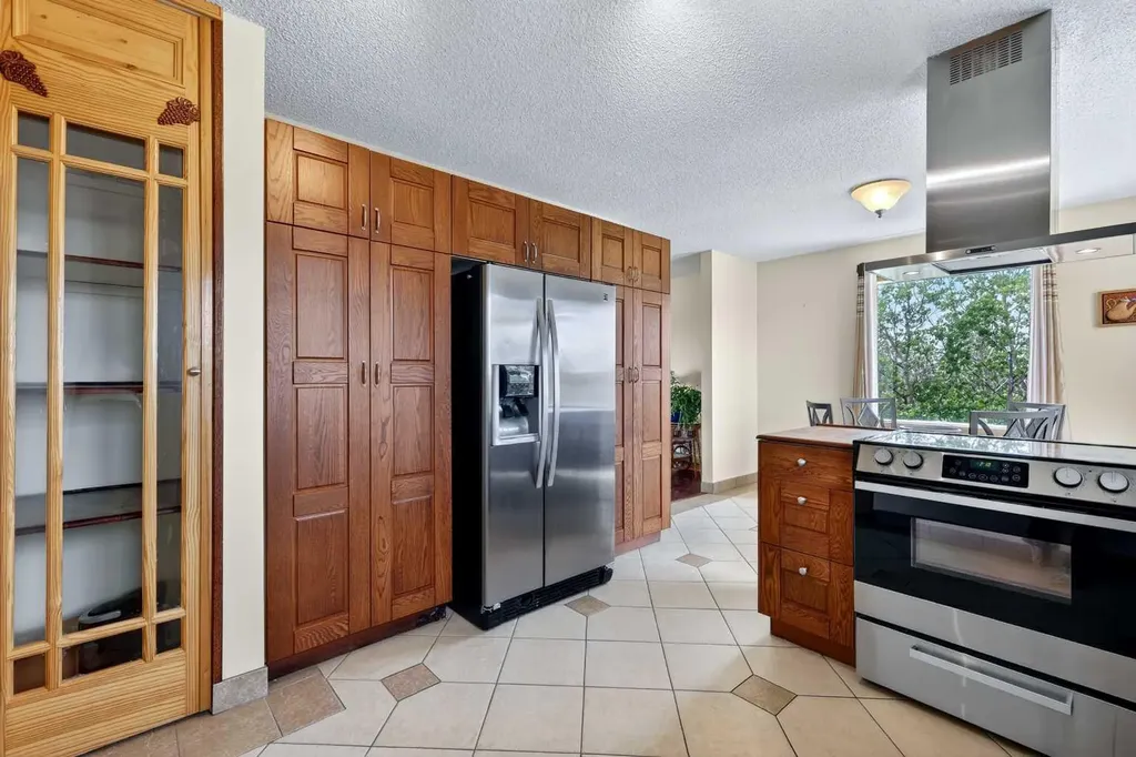 232054 Range Road 243a Namaka AB T1P 0N3