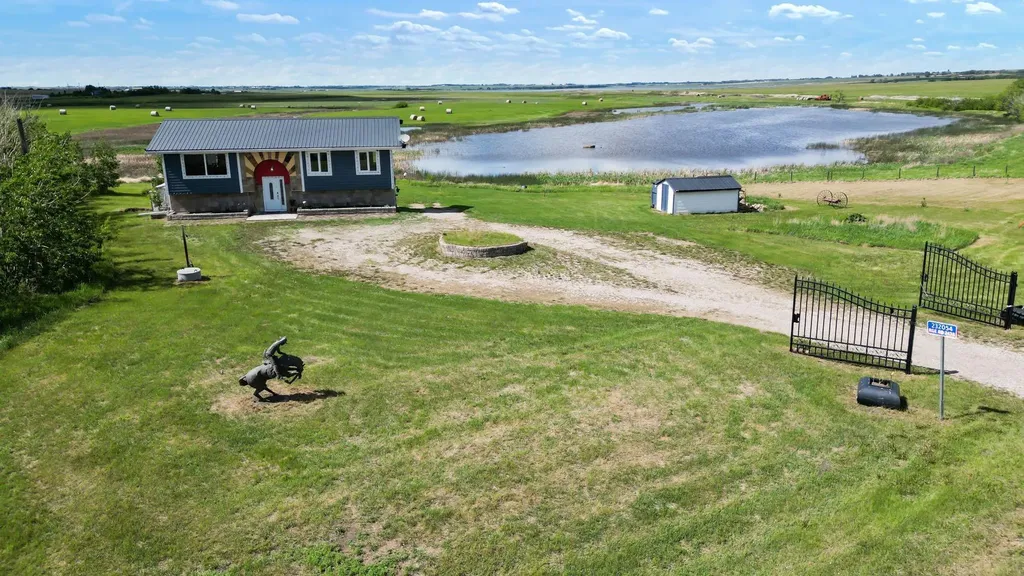 232054 Range Road 243a Namaka AB T1P 0N3