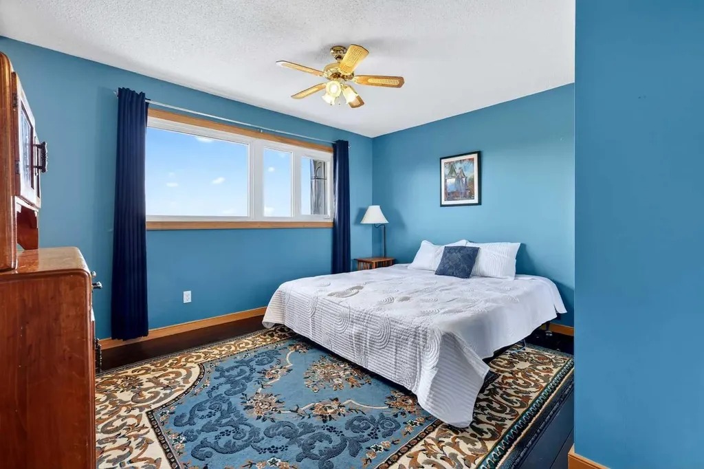 232054 Range Road 243a Namaka AB T1P 0N3