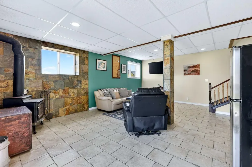 232054 Range Road 243a Namaka AB T1P 0N3