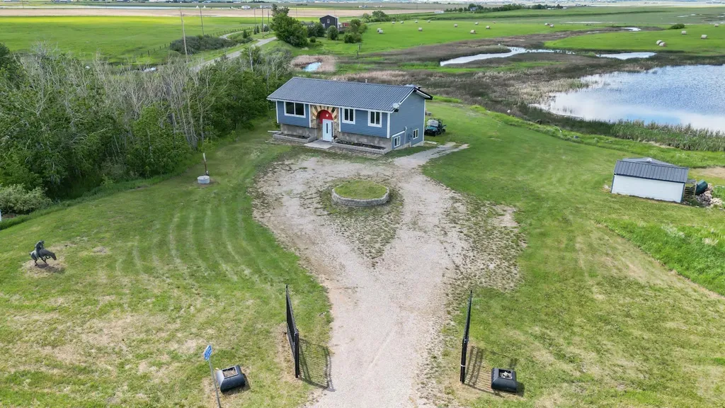 232054 Range Road 243a Namaka AB T1P 0N3
