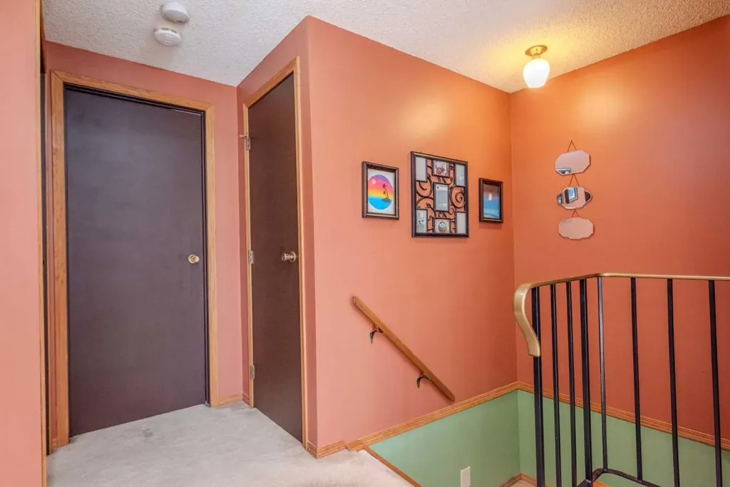 78 Queen Anne Close SE Calgary AB T2J 6E5