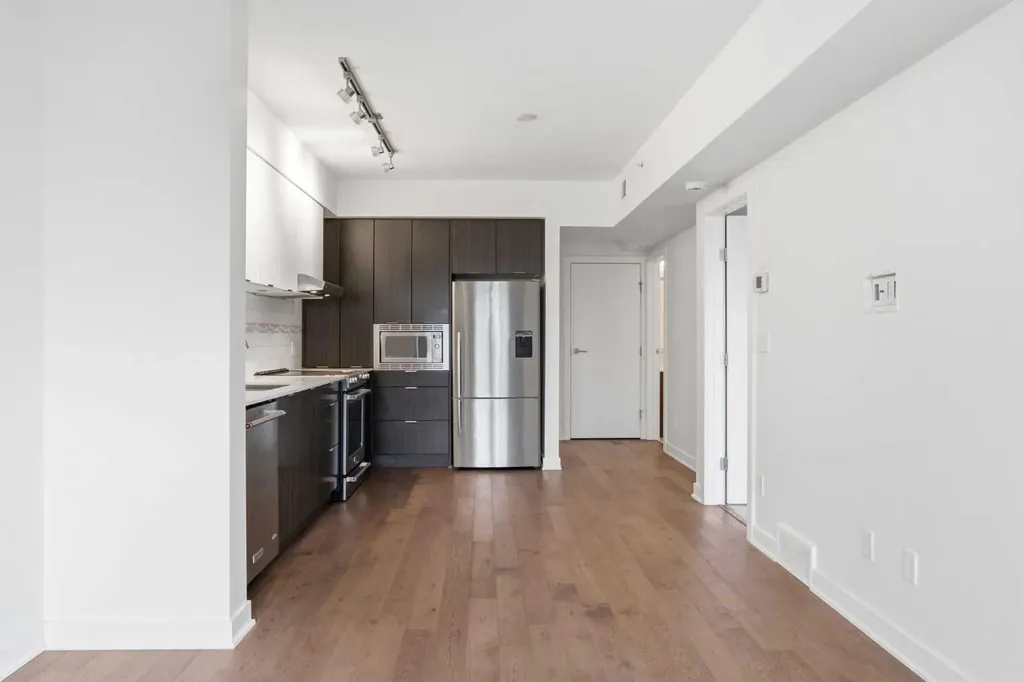 930 6 Avenue SW Calgary AB T2P 1J3