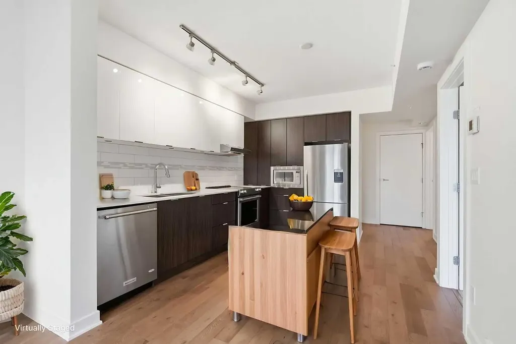 930 6 Avenue SW Calgary AB T2P 1J3