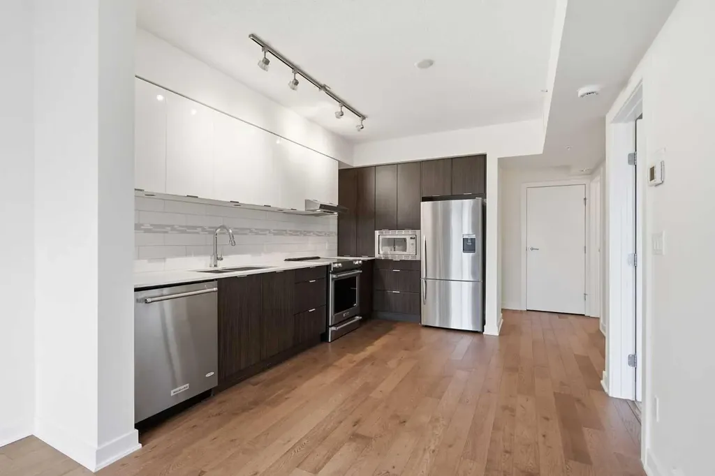 930 6 Avenue SW Calgary AB T2P 1J3