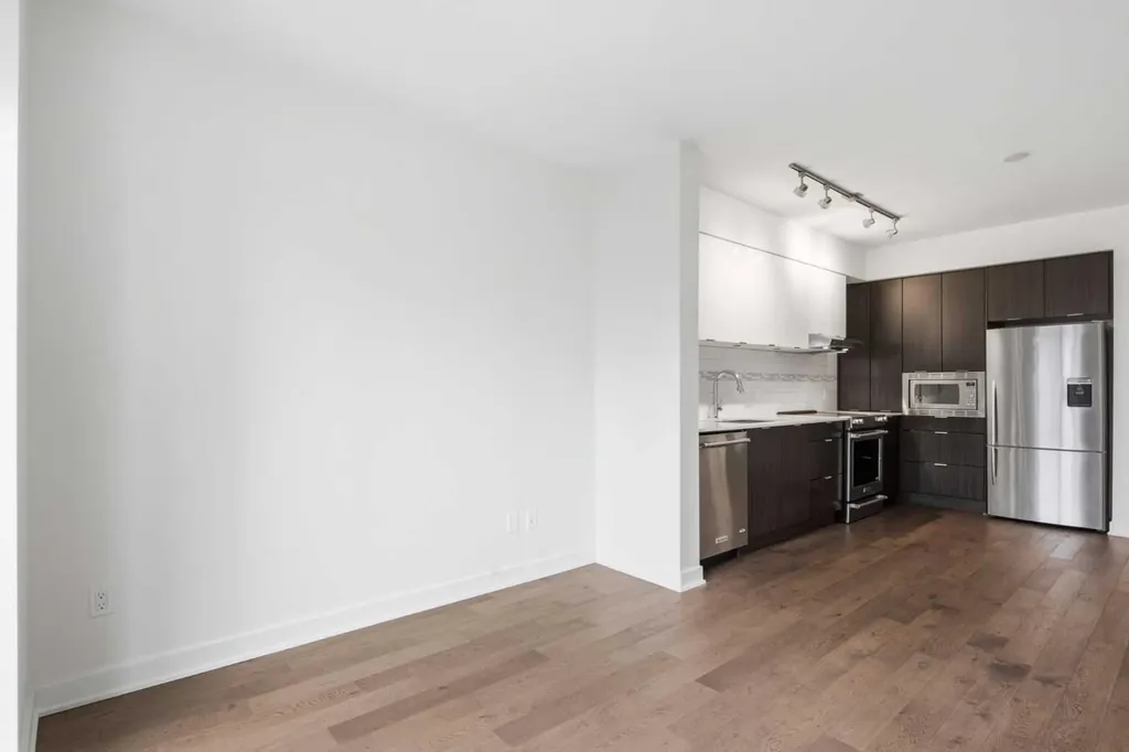 930 6 Avenue SW Calgary AB T2P 1J3