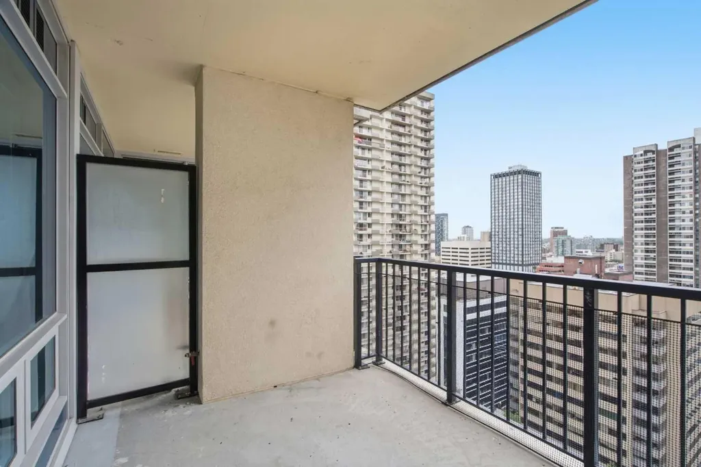930 6 Avenue SW Calgary AB T2P 1J3