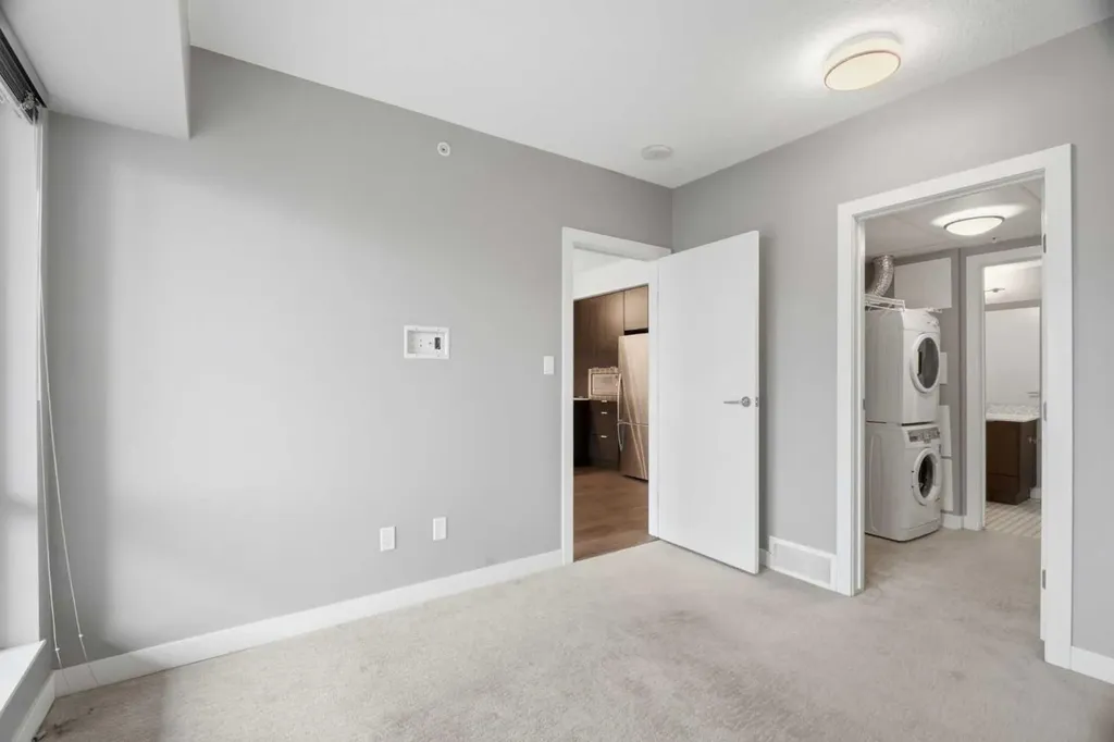 930 6 Avenue SW Calgary AB T2P 1J3