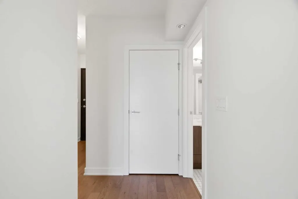 930 6 Avenue SW Calgary AB T2P 1J3