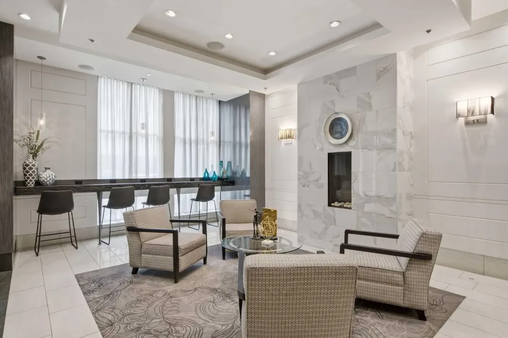 930 6 Avenue SW Calgary AB T2P 1J3