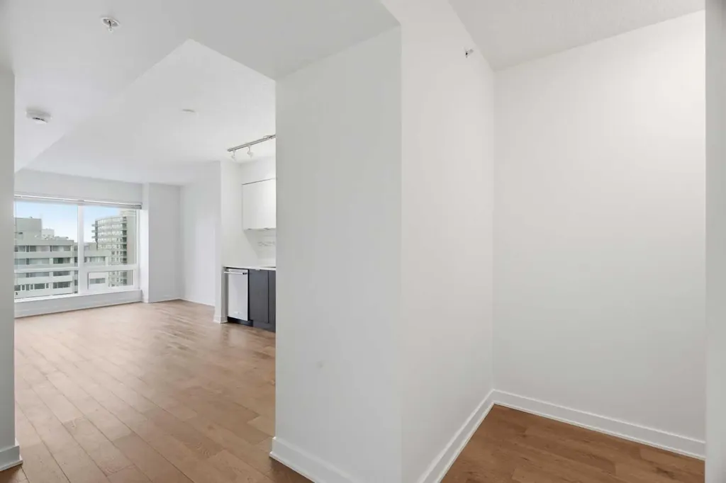 930 6 Avenue SW Calgary AB T2P 1J3