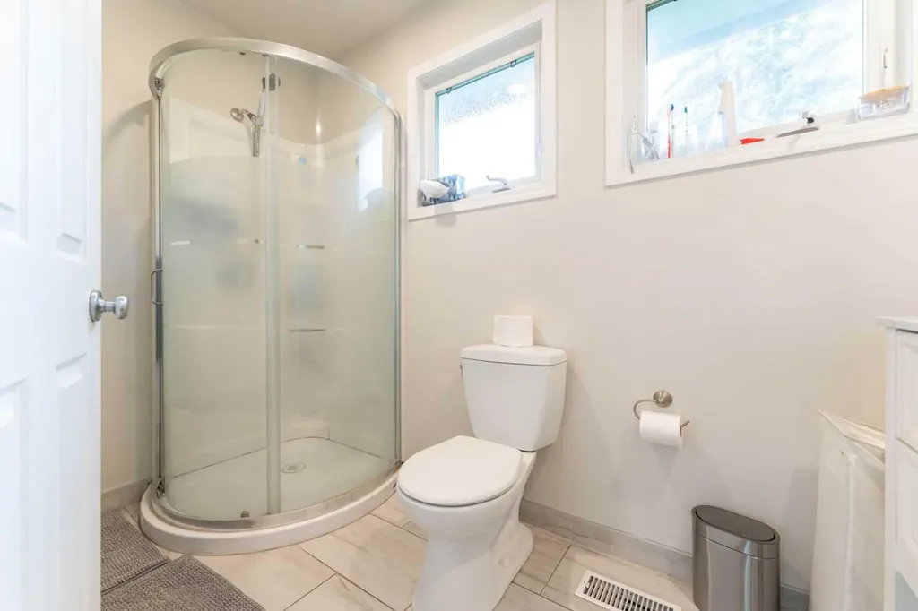 332 Deer Run Crescent SE Calgary AB T2J 5N5