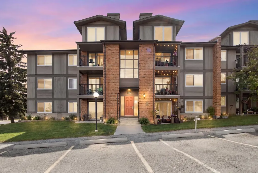 6400 Coach Hill Road SW Calgary AB T3H 1B8