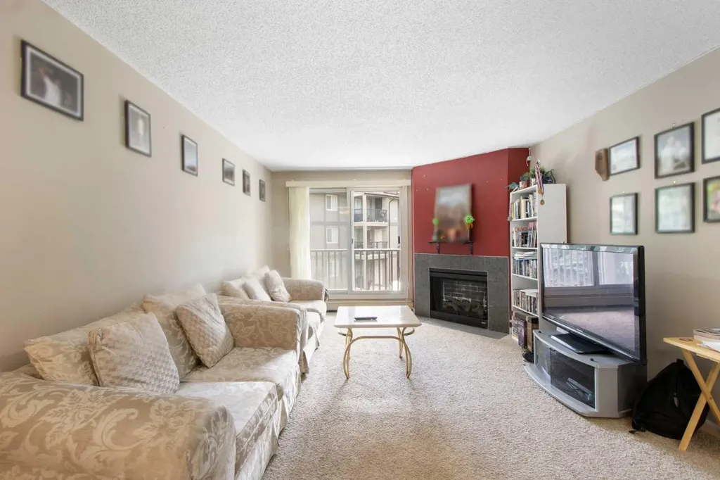 6400 Coach Hill Road SW Calgary AB T3H 1B8