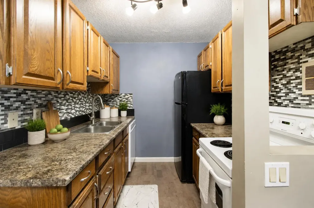 6400 Coach Hill Road SW Calgary AB T3H 1B8