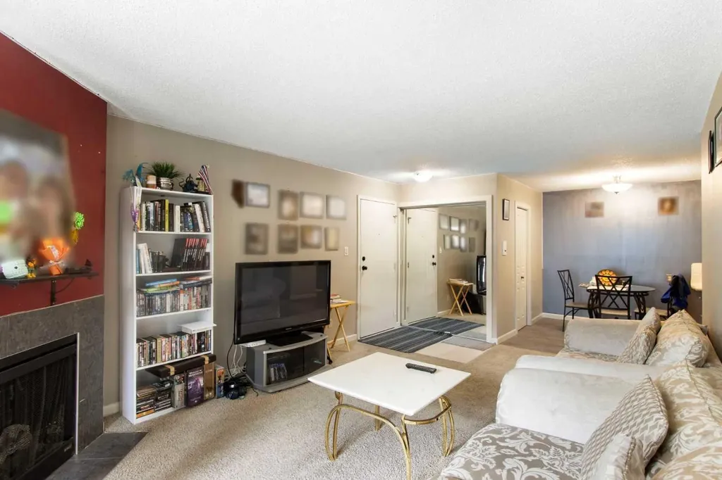 6400 Coach Hill Road SW Calgary AB T3H 1B8
